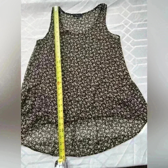 ✨Soprano oversized size S high-low ruffle detail - Picture 2 of 6